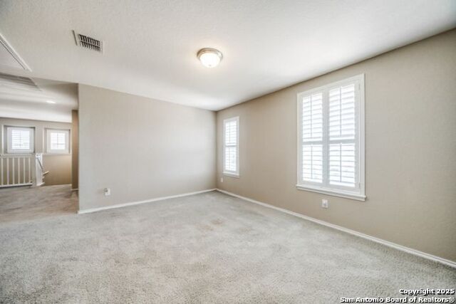 Listing photo id 5 for 9023 Pine Creek