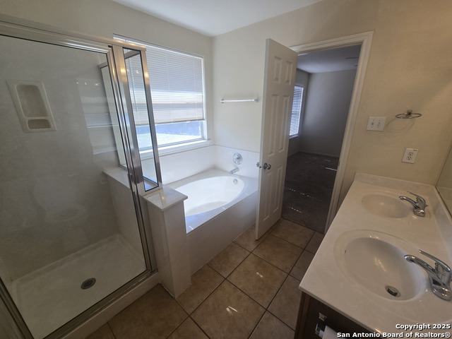 Image 14 of 17 For 154 Lake Washington