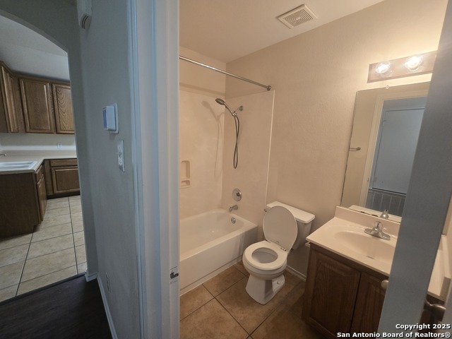 Image 8 of 17 For 154 Lake Washington