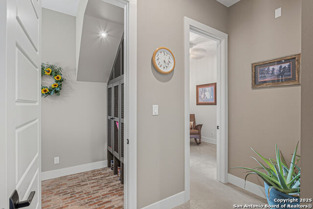 Image 10 of 49 For 516 Oak Haven