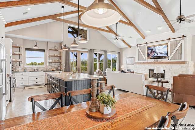 Image 12 of 49 For 516 Oak Haven