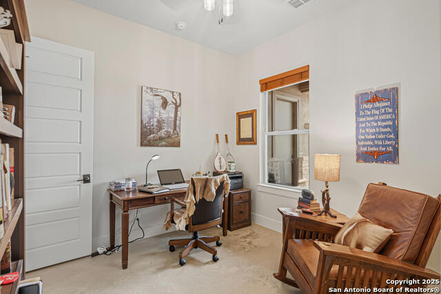 Image 16 of 49 For 516 Oak Haven