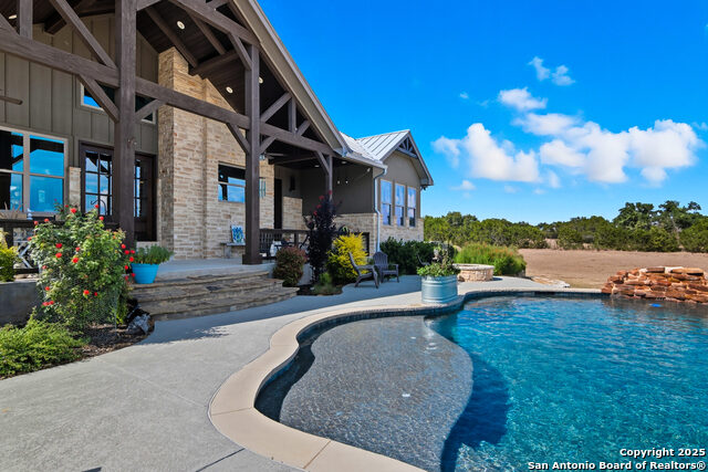 Image 31 of 49 For 516 Oak Haven