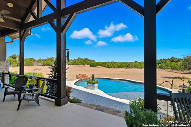 Image 33 of 49 For 516 Oak Haven