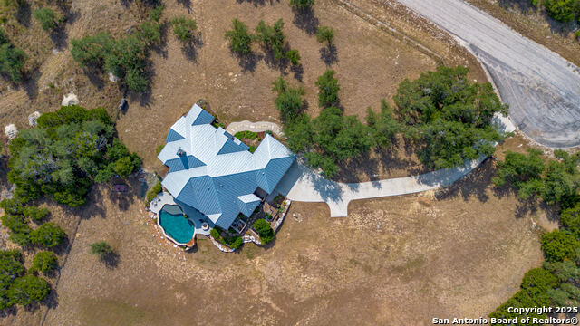 Image 43 of 49 For 516 Oak Haven