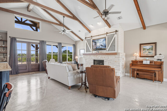 Image 7 of 49 For 516 Oak Haven