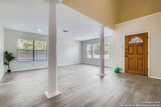 Image 4 of 33 For 11099 Cedar Park