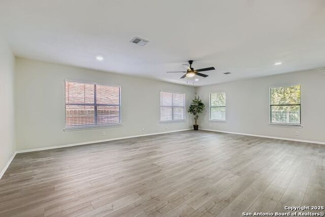 Image 7 of 33 For 11099 Cedar Park