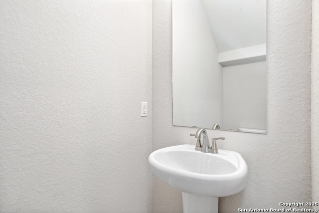 Image 12 of 31 For 21531 Sir Walter