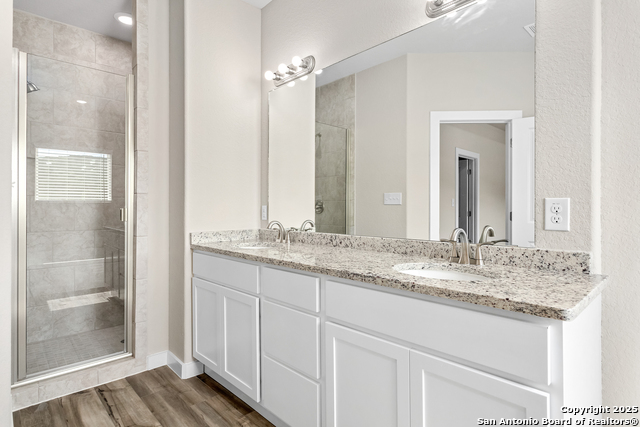 Image 19 of 31 For 21531 Sir Walter