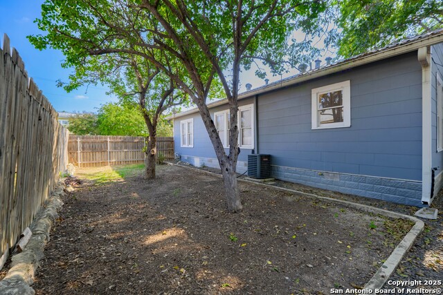 Image 28 of 33 For 190 Chestnut Ave S