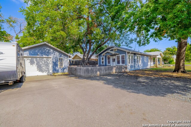 Image 31 of 33 For 190 Chestnut Ave S