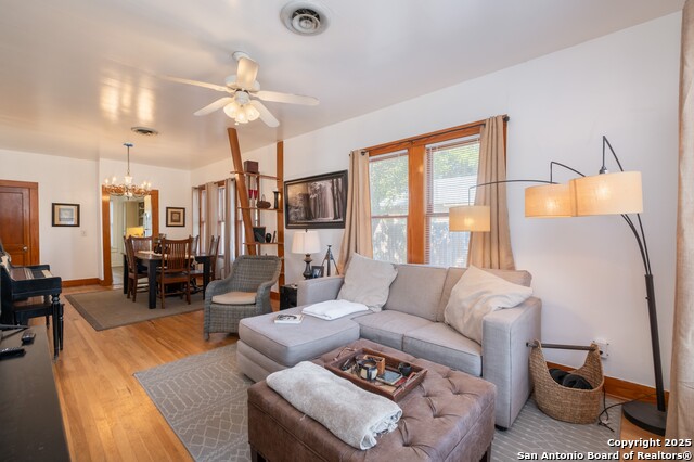 Image 8 of 33 For 190 Chestnut Ave S