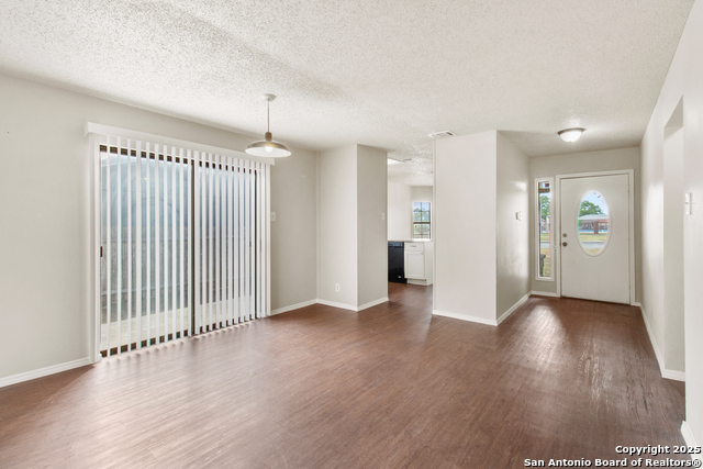 Image 11 of 26 For 7112 Beech Trail