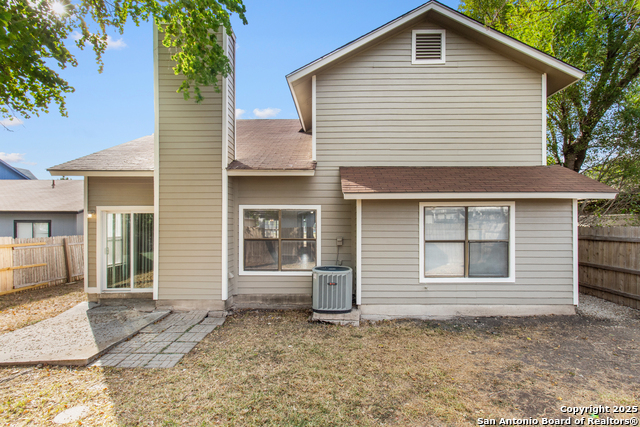 Image 23 of 26 For 7112 Beech Trail