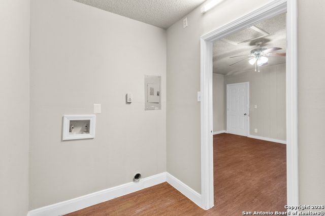 Image 6 of 26 For 7112 Beech Trail