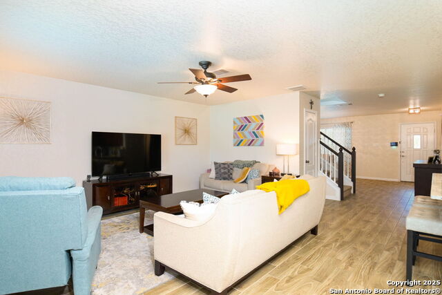 Image 12 of 35 For 4551 Summer Fall