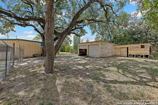 Listing photo id 9 for 19815 Shady Ln.,