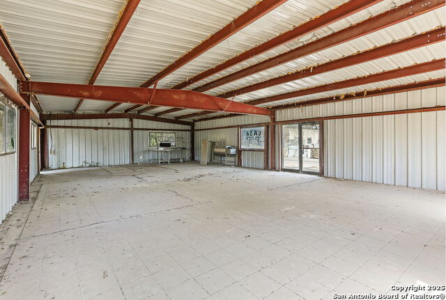 Listing photo id 15 for 19815 Shady Ln.,