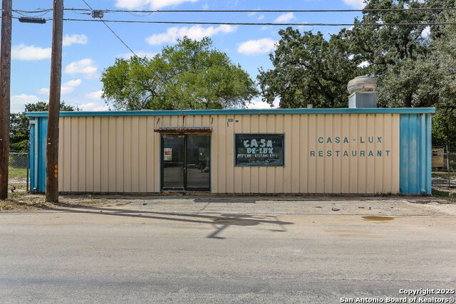 Listing photo id 0 for 19815 Shady Ln.,