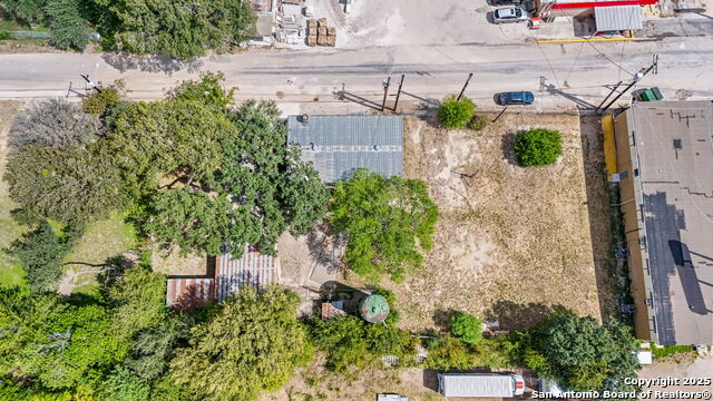 Listing photo id 22 for 19815 Shady Ln.,