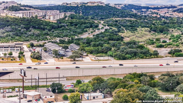 Listing photo id 33 for 19815 Shady Ln.,