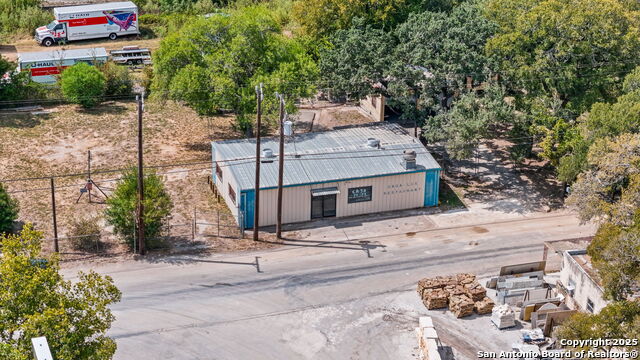 Listing photo id 34 for 19815 Shady Ln.,