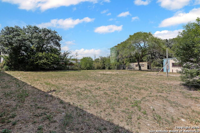 Listing photo id 6 for 19815 Shady Ln.,