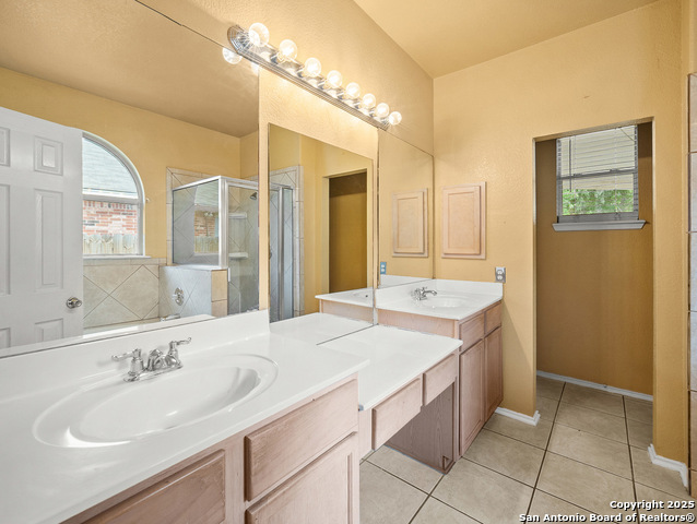 Listing photo id 16 for 6511 Ridge Place St