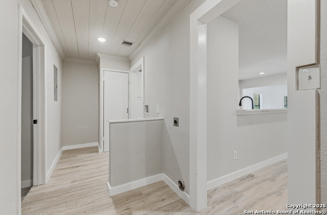 Image 14 of 28 For 8942 Port Side