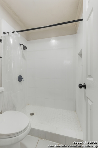 Image 23 of 28 For 8942 Port Side