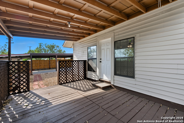 Image 24 of 28 For 8942 Port Side