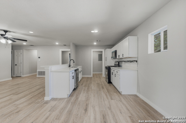 Image 9 of 28 For 8942 Port Side