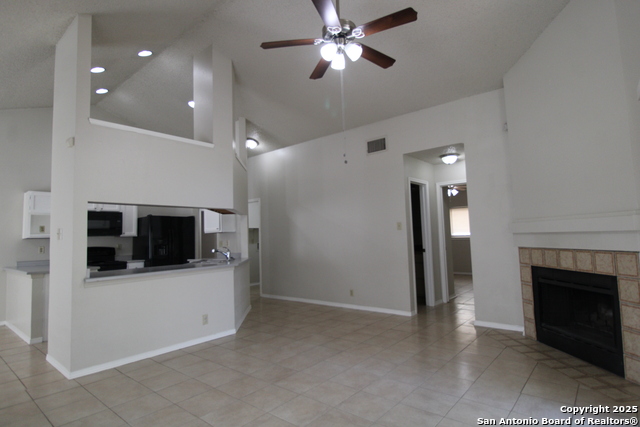 Image 15 of 43 For 3223 Tree Grove