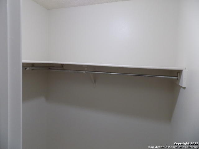 Image 26 of 43 For 3223 Tree Grove