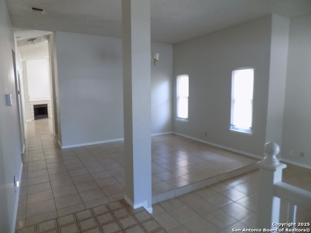 Image 4 of 43 For 3223 Tree Grove