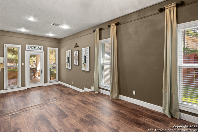 Listing photo id 20 for 7822 Timber Top