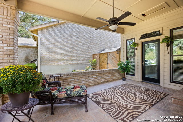 Listing photo id 22 for 7822 Timber Top