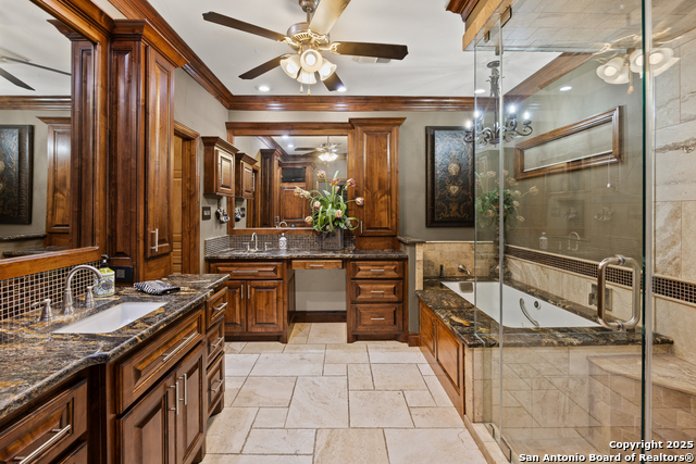 Listing photo id 24 for 7822 Timber Top