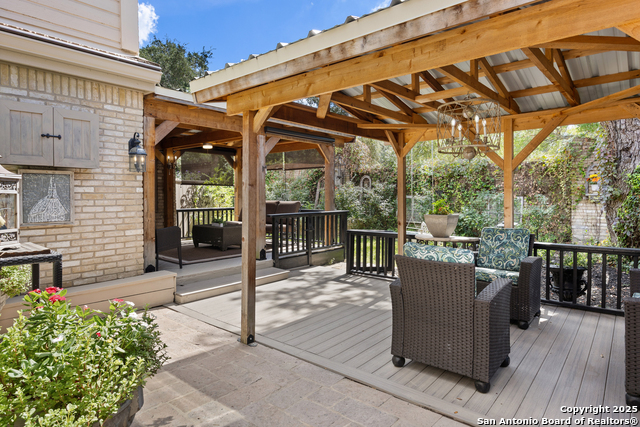 Listing photo id 41 for 7822 Timber Top