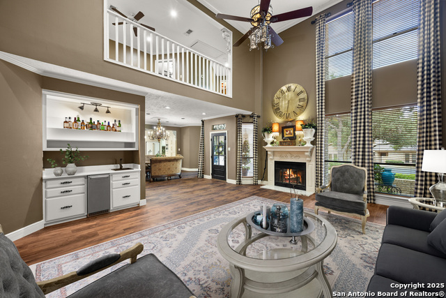 Listing photo id 6 for 7822 Timber Top