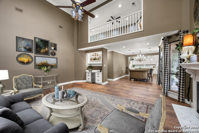 Listing photo id 7 for 7822 Timber Top