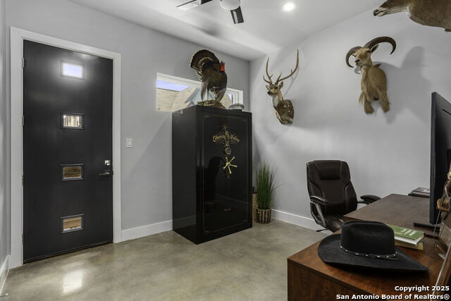 Listing photo id 15 for 326 Clay 102