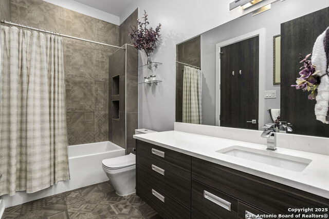 Listing photo id 27 for 326 Clay 102