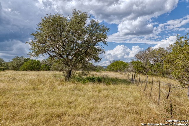 Listing photo id 10 for 2554 Cr 380  