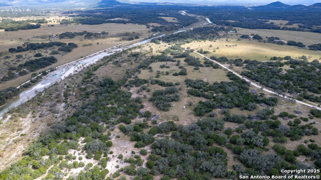 Listing photo id 24 for 2554 Cr 380  