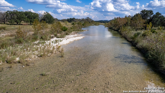 Listing photo id 47 for 2554 Cr 380  