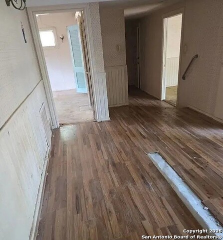 Image 4 of 21 For 306 Hall S