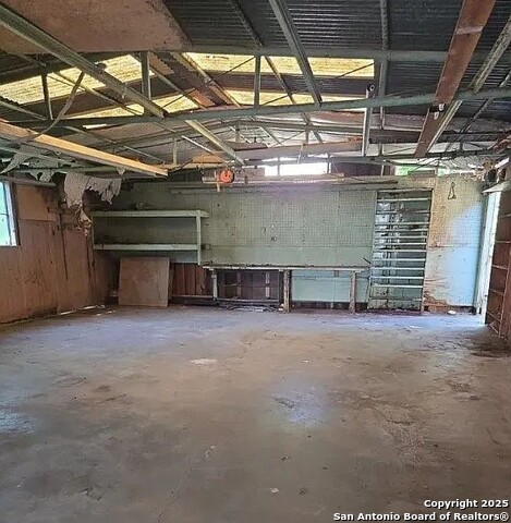 Image 6 of 21 For 306 Hall S