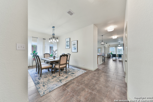 Image 14 of 52 For 10811 Newcroft